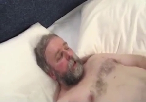 Fat dad drills a slutty daughter in the bed